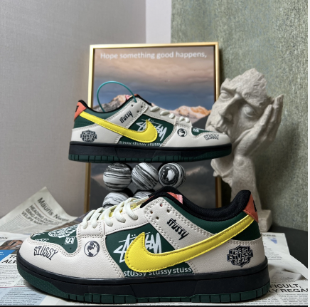 Nike Dunk Low "Stüssy Beemer"【本物の商品保証】【代金引換】
