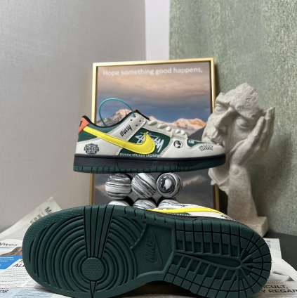 Nike Dunk Low "Stüssy Beemer"【本物の商品保証】【代金引換】
