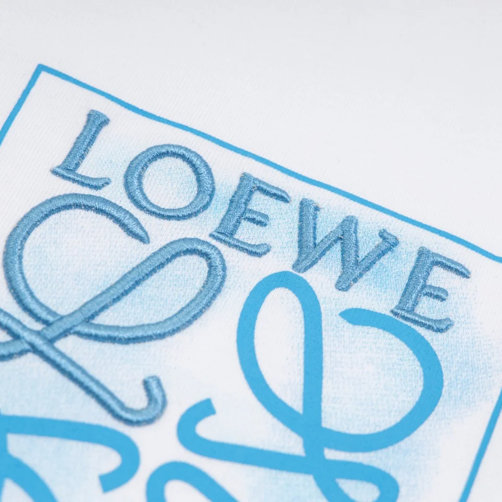 LOEWE『XS-L』話題沸騰中 安定感抜群 新品 キレカジ 刺繍 無地 2色 ゆったり Ｔシャツ