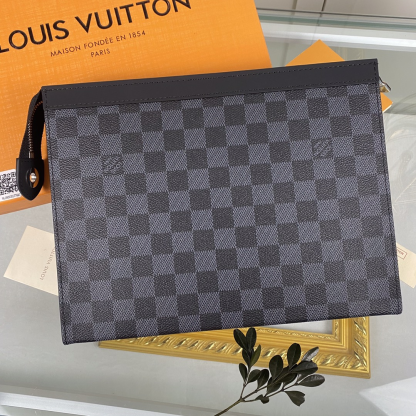 【LOUIS VUITTON】ポシェット・ヴォワヤージュ MM