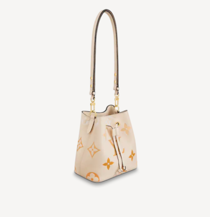 ルイヴィトン ネオノエ 偽物 トート    バイ ザ プールM45709 M45716