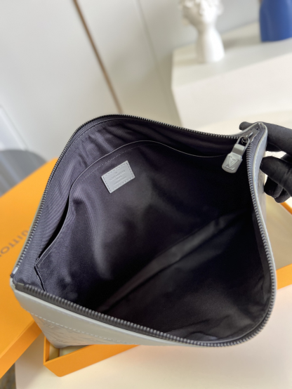 LOUIS VUITTON ポシェット・ディスバリーGM グレーM81385