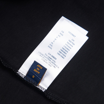 LOUIS VUITTON ルイヴィトン 胸口グラフィックプリント カジュアル丸首ショートスリーブTシャツ