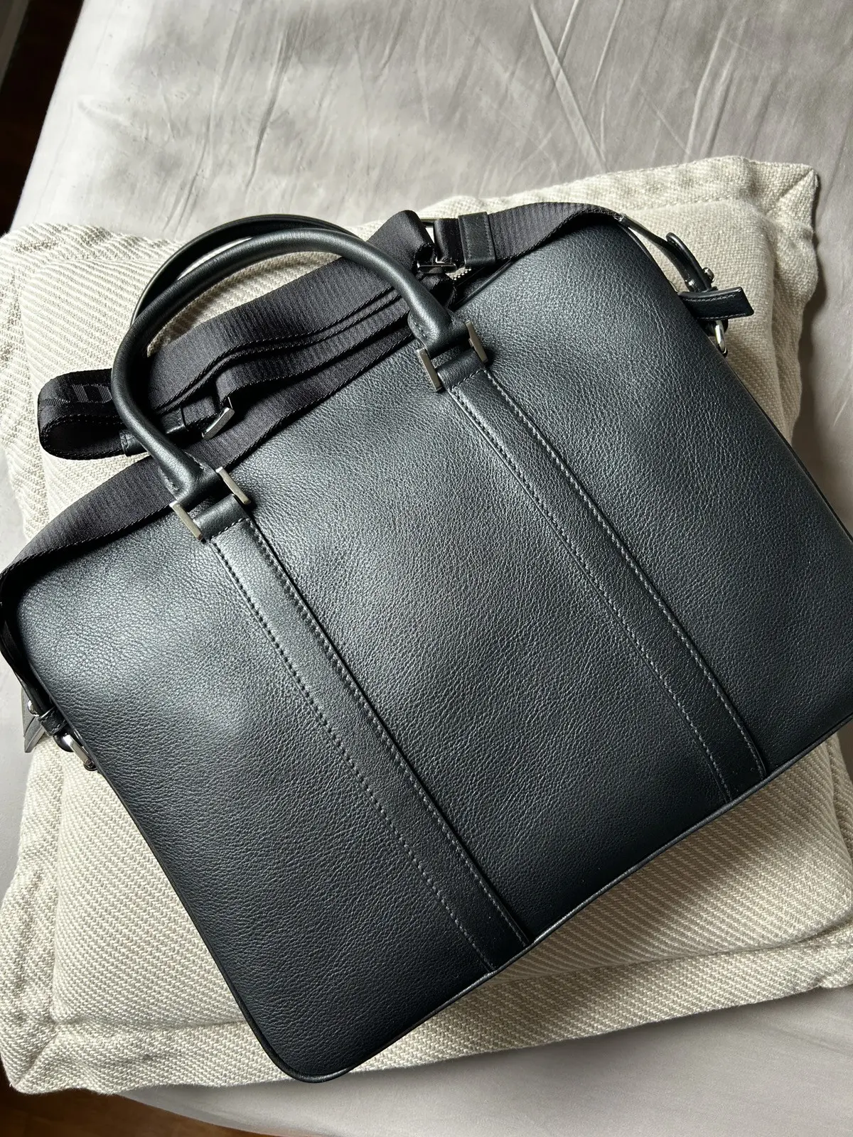 PRADA プラダロゴ レザー ブリーフケース ビジネスバッグ 2VE368