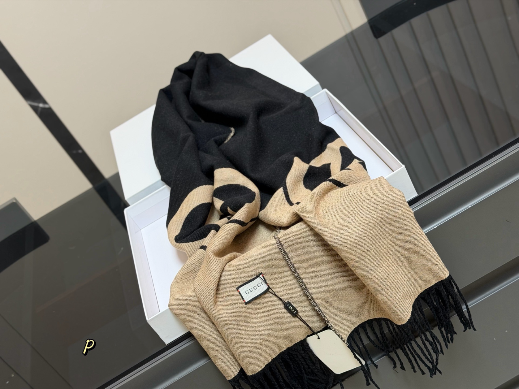 ★GUCCI★マフラー GGマーク★ユニセックス♪返品可 ウール素材