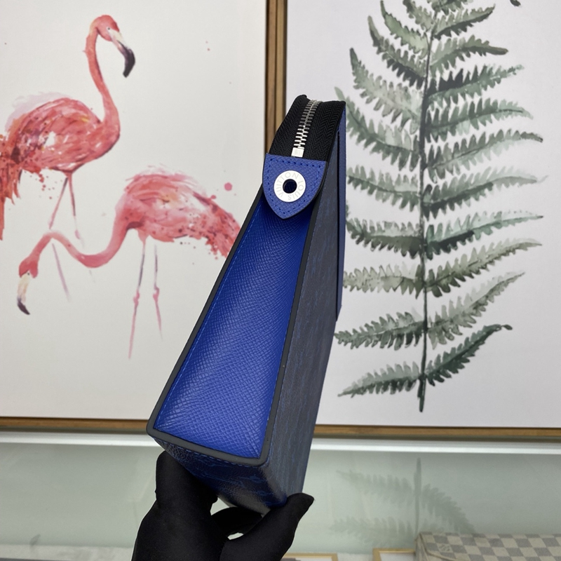 Louis Vuitton（ルイヴィトン）ポシェット・ヴォワヤージュ MM M30423