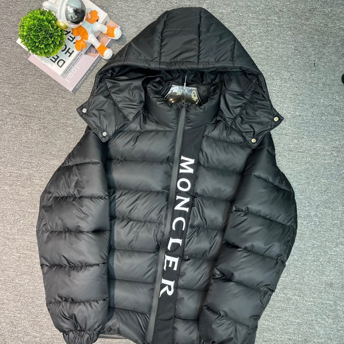 MONCLER ダウンジャケット UME JACKET