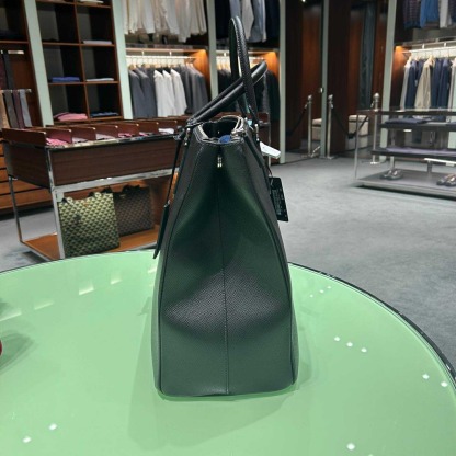 ★PRADA / プラダ★ サフィアーノ レザー バッグ 2VG047
