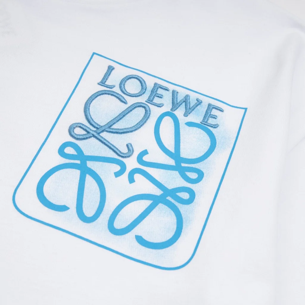 LOEWE『XS-L』話題沸騰中 安定感抜群 新品 キレカジ 刺繍 無地 2色 ゆったり Ｔシャツ