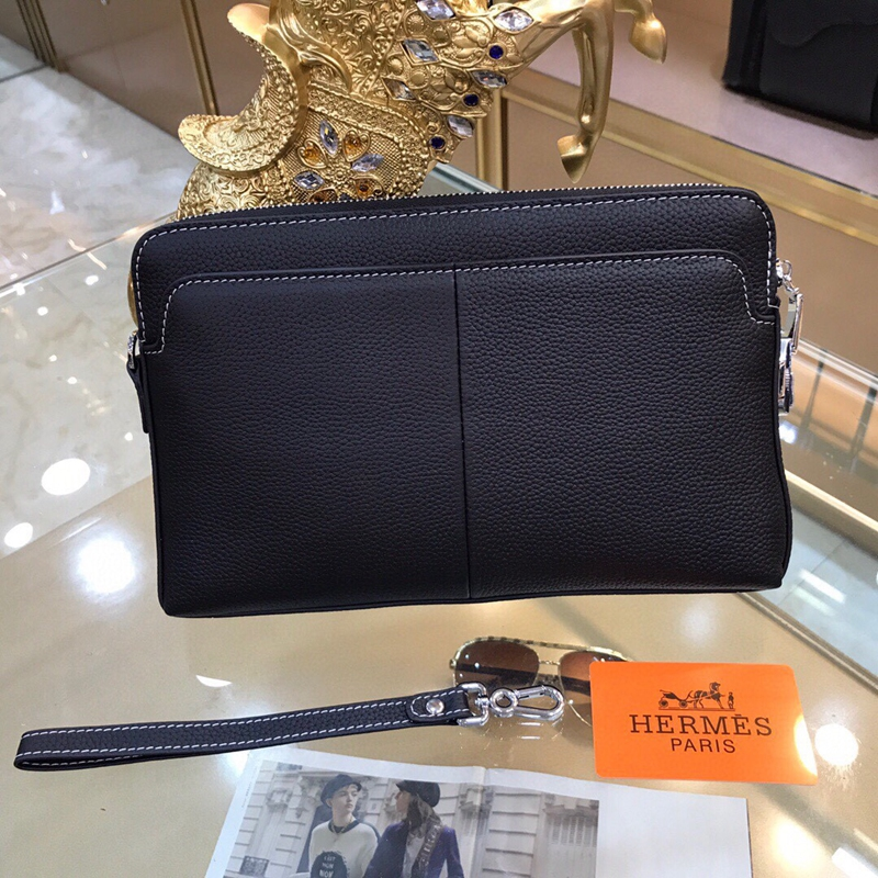 Hermesエルメス・レザークラッチバック