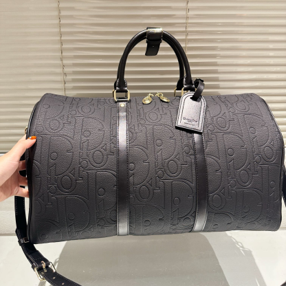 【ステキな小旅行に最適】Dior Weekender 40 バッグ