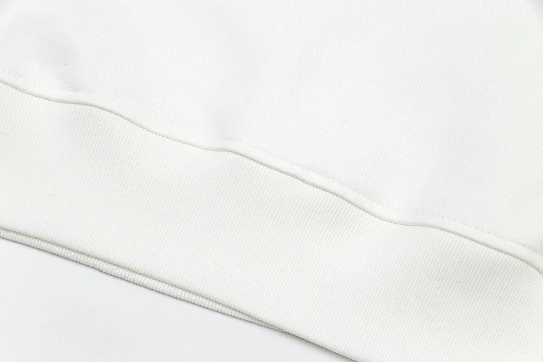 【PRADA公式旗艦店】ご好評に付き再入荷！！