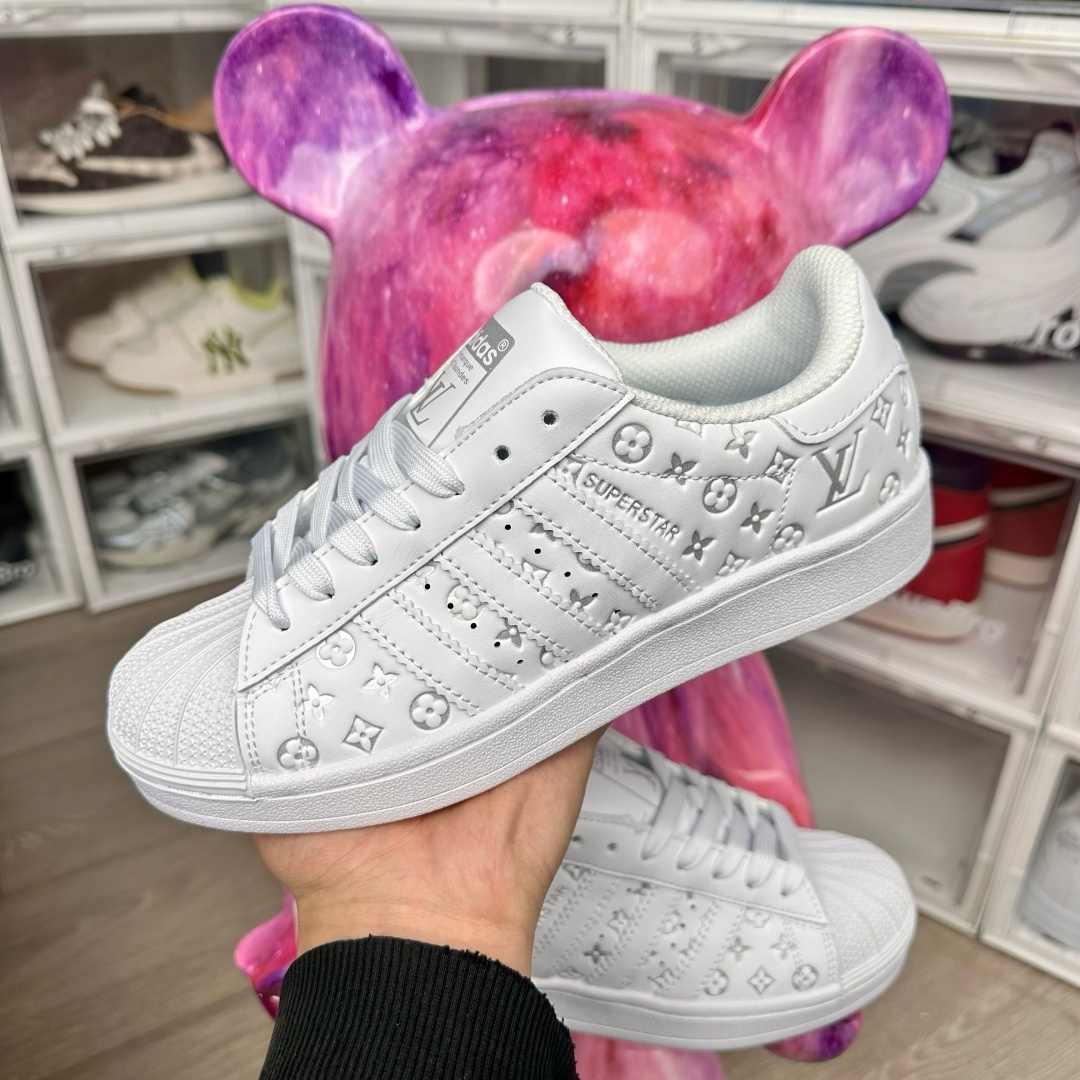 Louis Vuitton x Adidas Superstar 3色