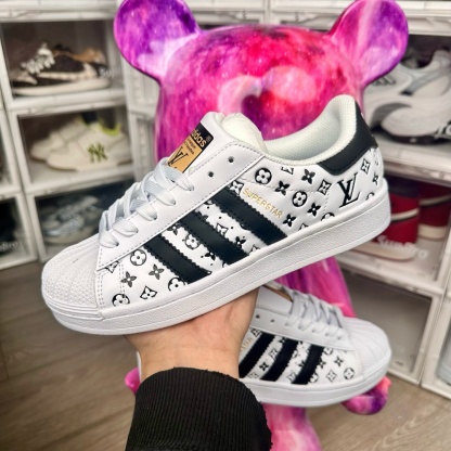 Louis Vuitton x Adidas Superstar 3色