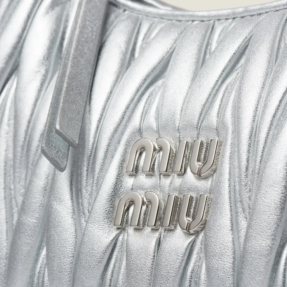 ワンダー マテラッセレザー ホーボーバッグ