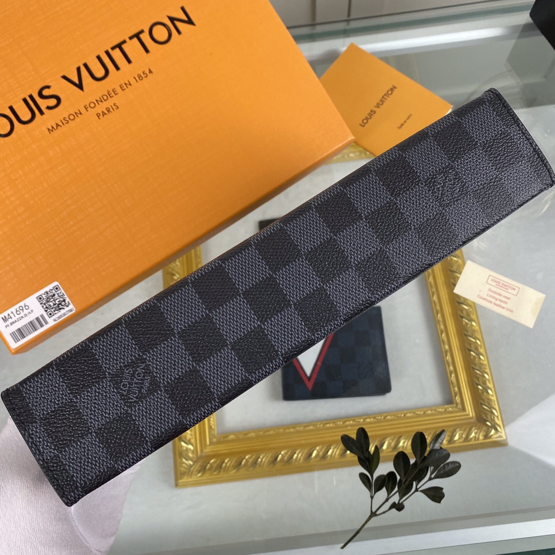 【LOUIS VUITTON】ポシェット・ヴォワヤージュ MM