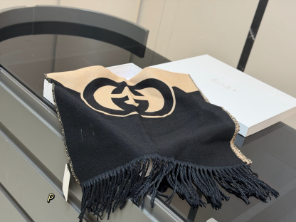 ★GUCCI★マフラー GGマーク★ユニセックス♪返品可 ウール素材