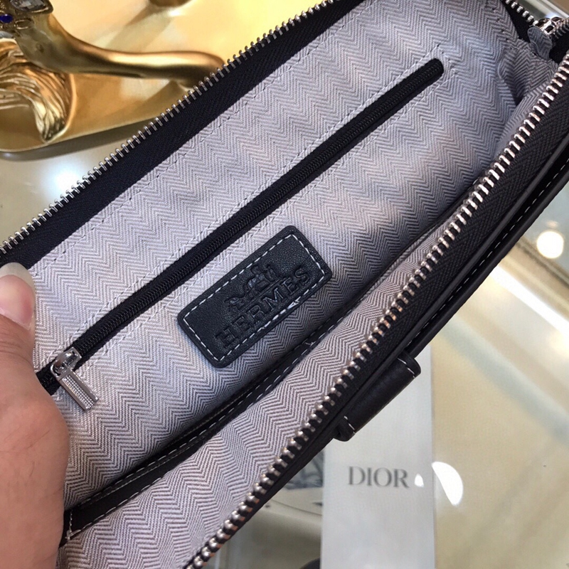 Hermesエルメス・レザークラッチバック