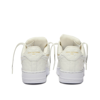 【新商品発売】【今年の新商品】LOUIS VUITTON X ナイキエアフォース1 ホワイト【本物保証】【代金引換】