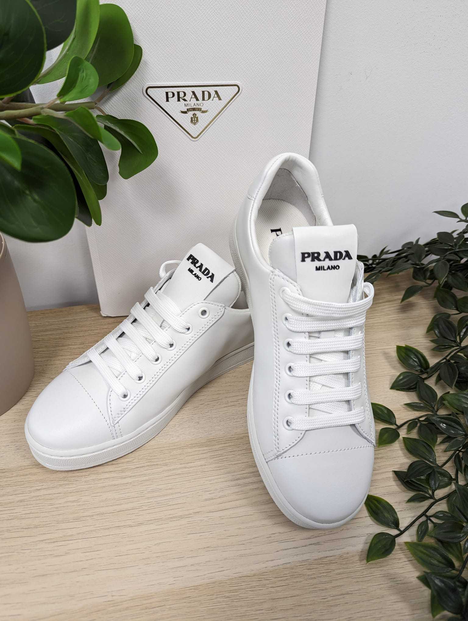 6万取引突破★UPS速達便利用！【PRADA】2EG400 3ON8_スニーカー