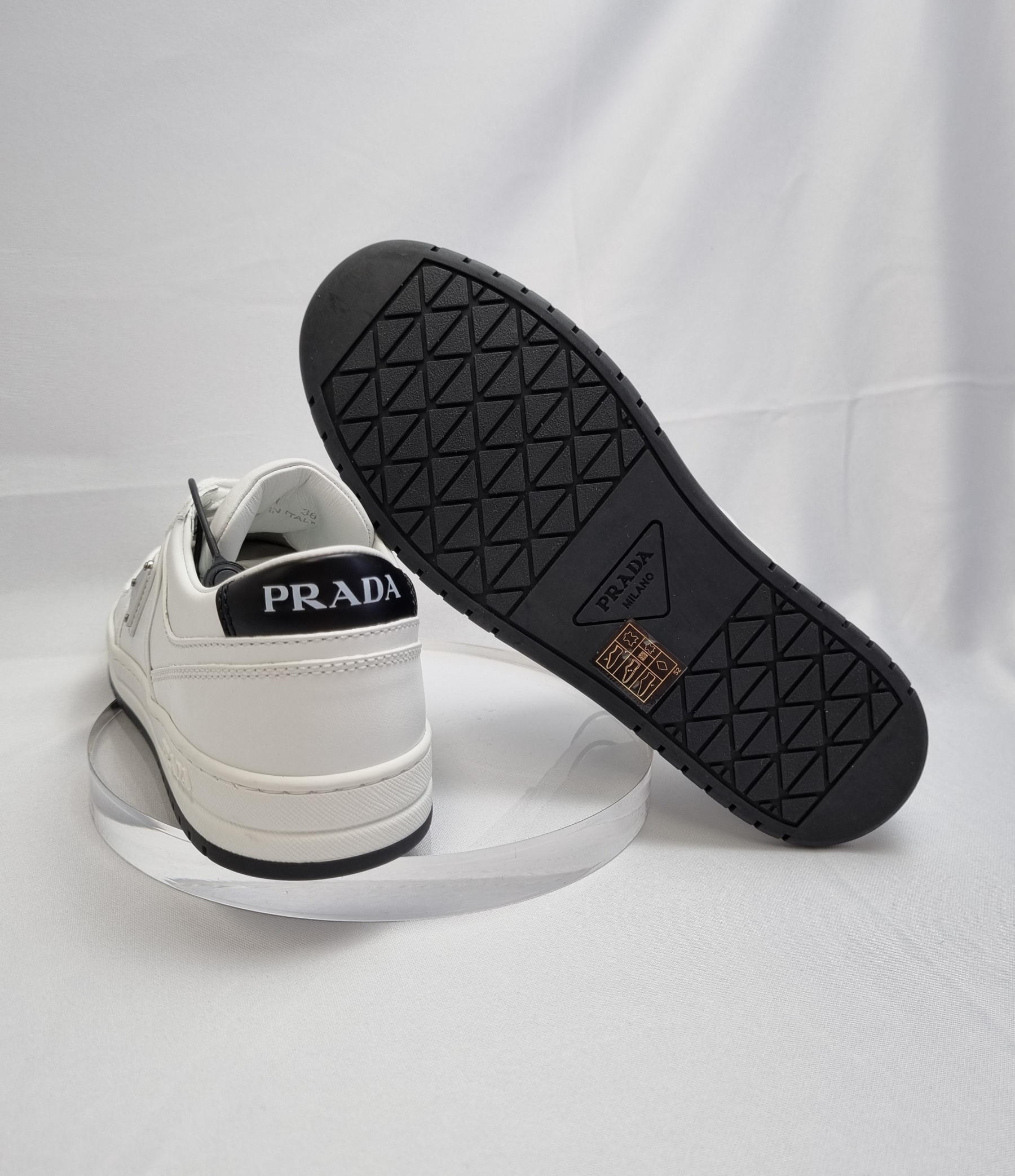 ☆送料関税込☆PRADA プラダ ダウンタウン レザー スニーカー☆