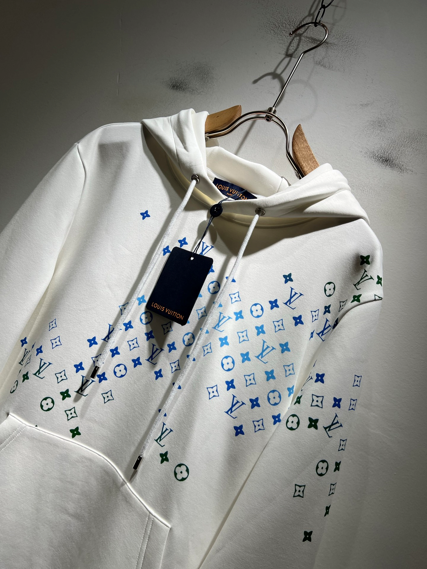 LOUIS VUITTON バックロゴ ユニセックス ロングスリーブ フーディー