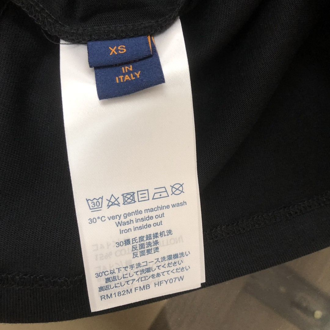 ルイ・ヴィトン 2026年春夏 カップルズ 半袖Tシャツ（ブラック/ホワイト）