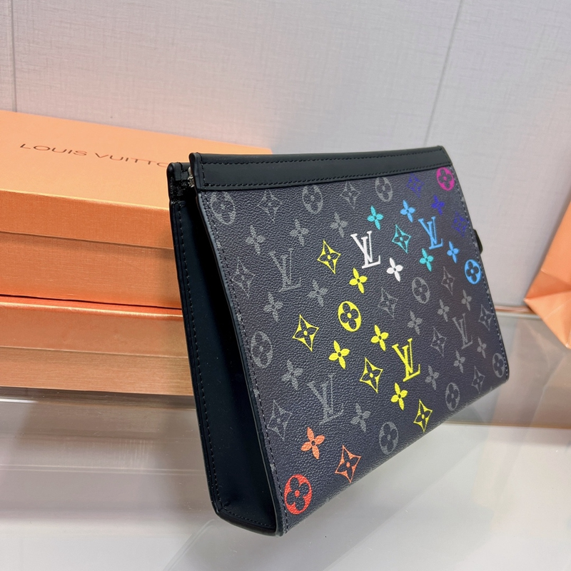 Louis Vuitton ☆ ルイヴィトン メンズポーチ、クラッチ、セカンドバッグ