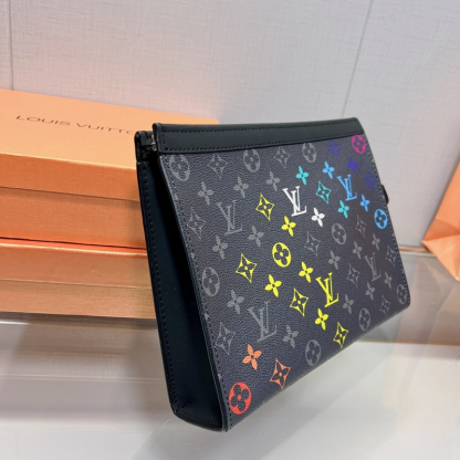 Louis Vuitton ☆ ルイヴィトン メンズポーチ、クラッチ、セカンドバッグ