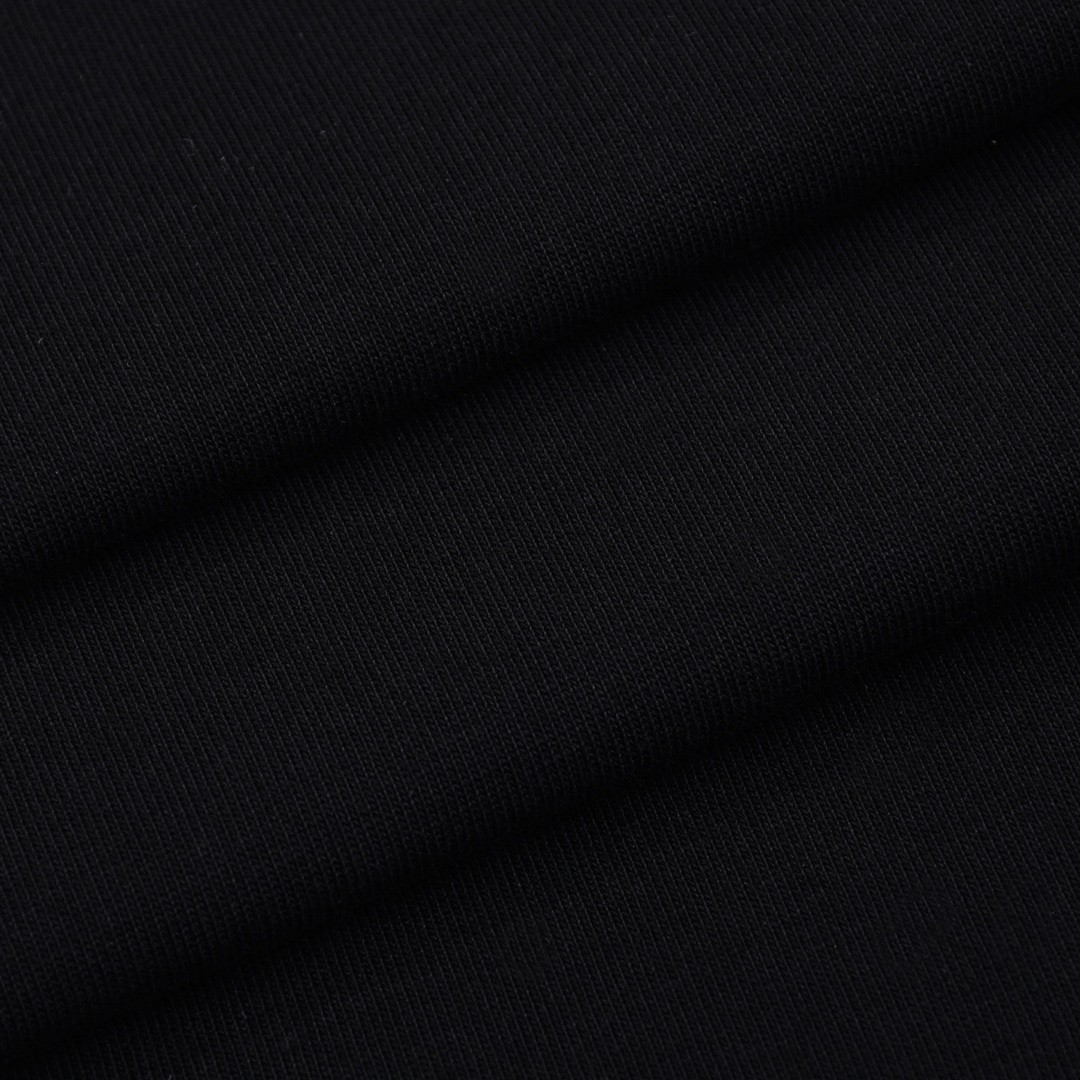 LOUIS VUITTON V字モチーフ＆ミッキーマウスプリント 半袖Tシャツ ブラック