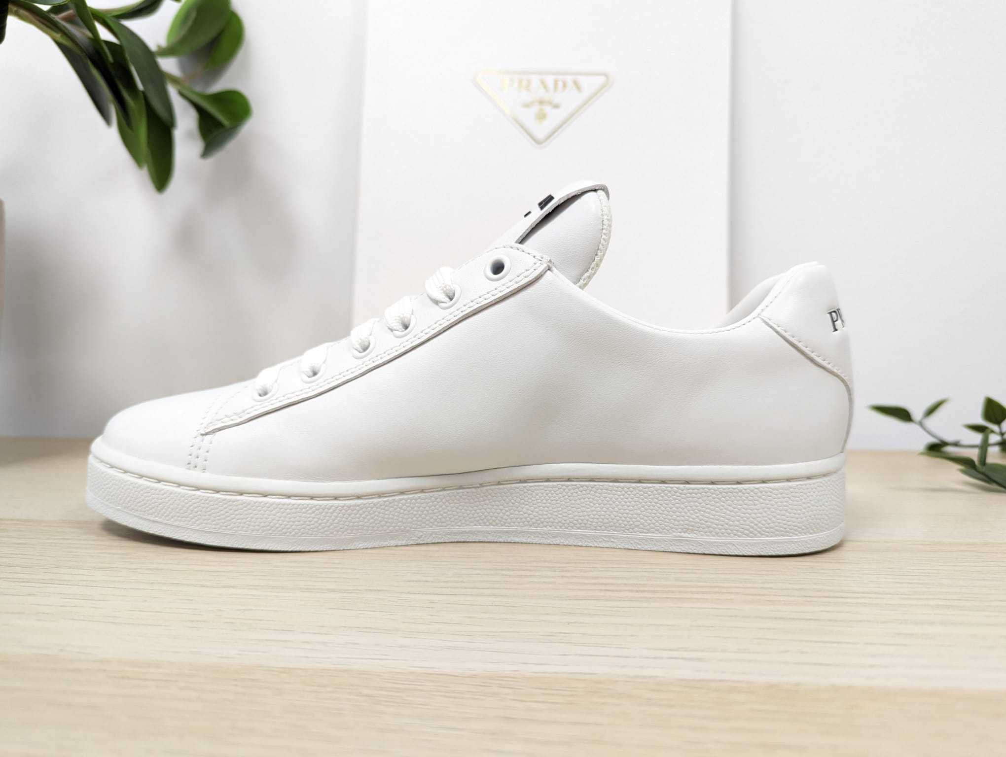 6万取引突破★UPS速達便利用！【PRADA】2EG400 3ON8_スニーカー