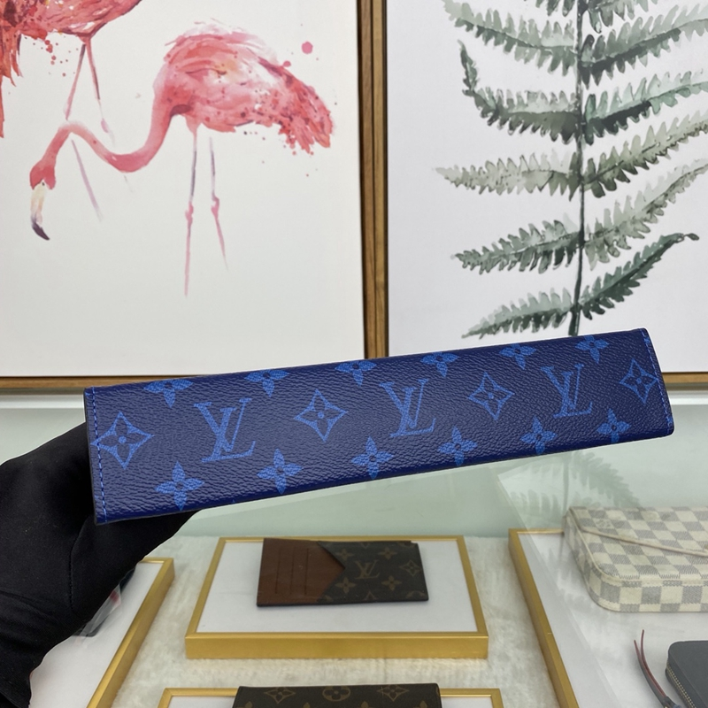 Louis Vuitton（ルイヴィトン）ポシェット・ヴォワヤージュ MM M30423