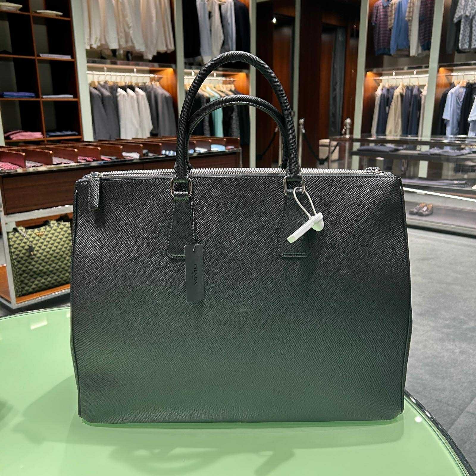 ★PRADA / プラダ★ サフィアーノ レザー バッグ 2VG047