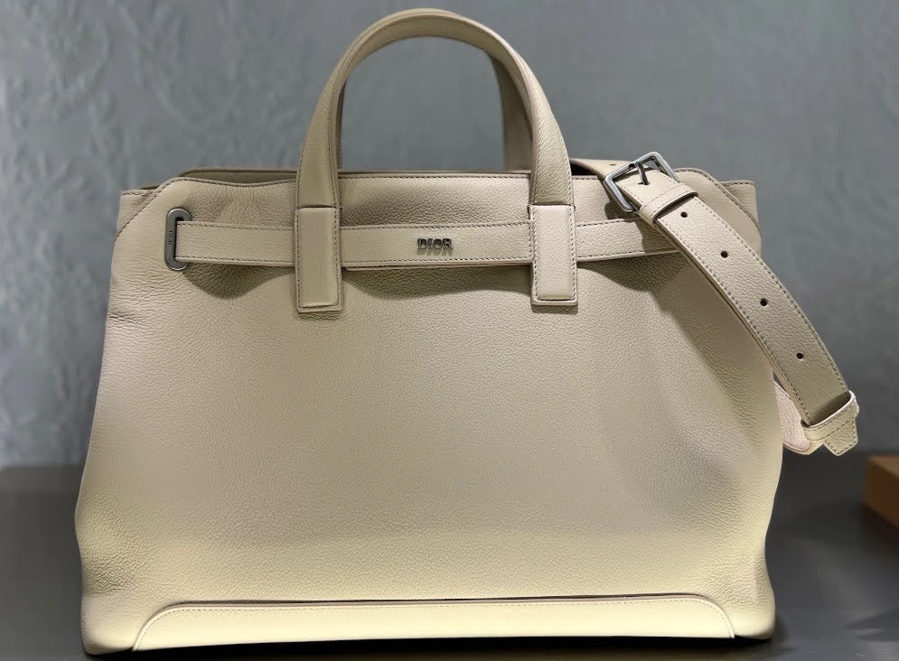 仕事も旅行も◎収納力 メンズDior 2WAY バッグM