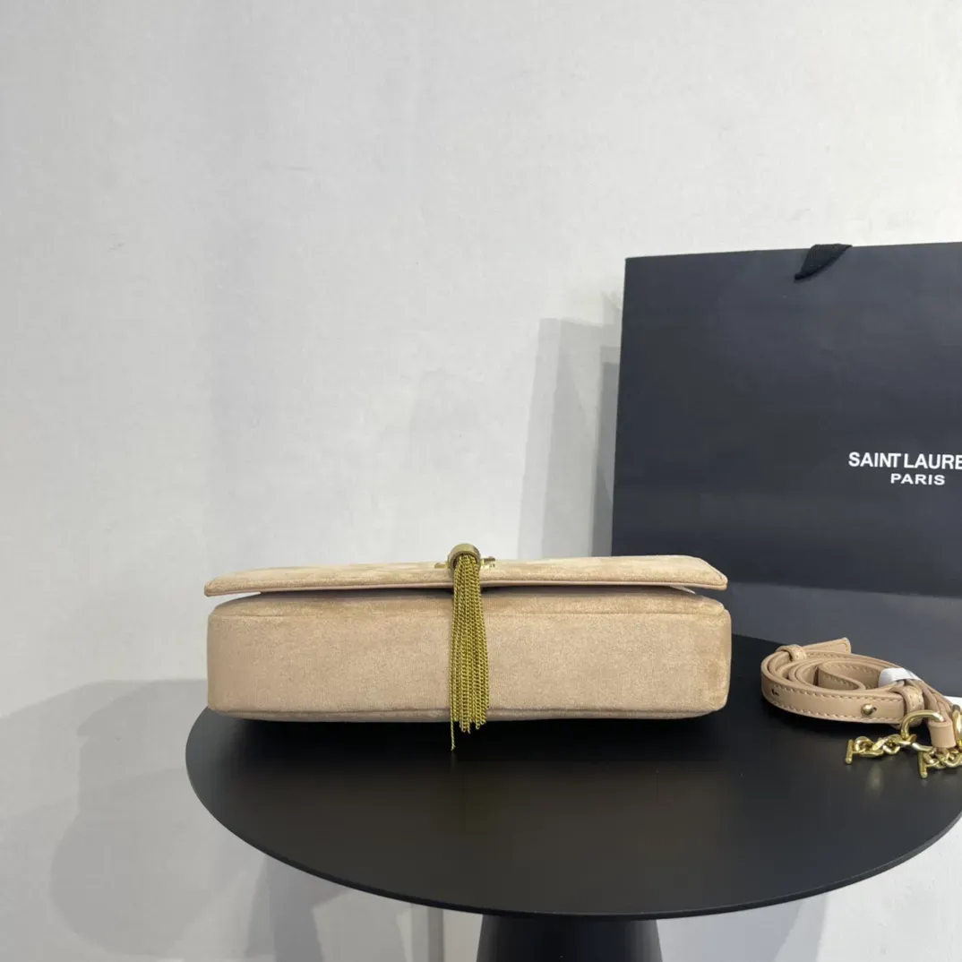 イヴ・サンローラン ブラック スエード モノグラム ミディアム ケイト タッセル バッグ