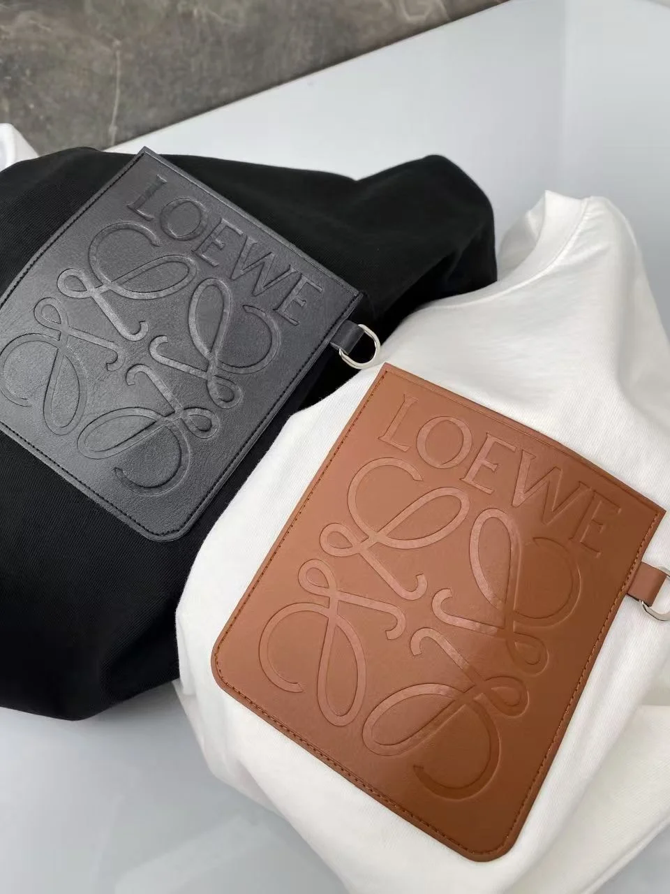 LOEWE『M-4XL』目立つ 気質満点 高品質 ファッション 快適 クール シンプル カジュアル 日常Ｔシャツ