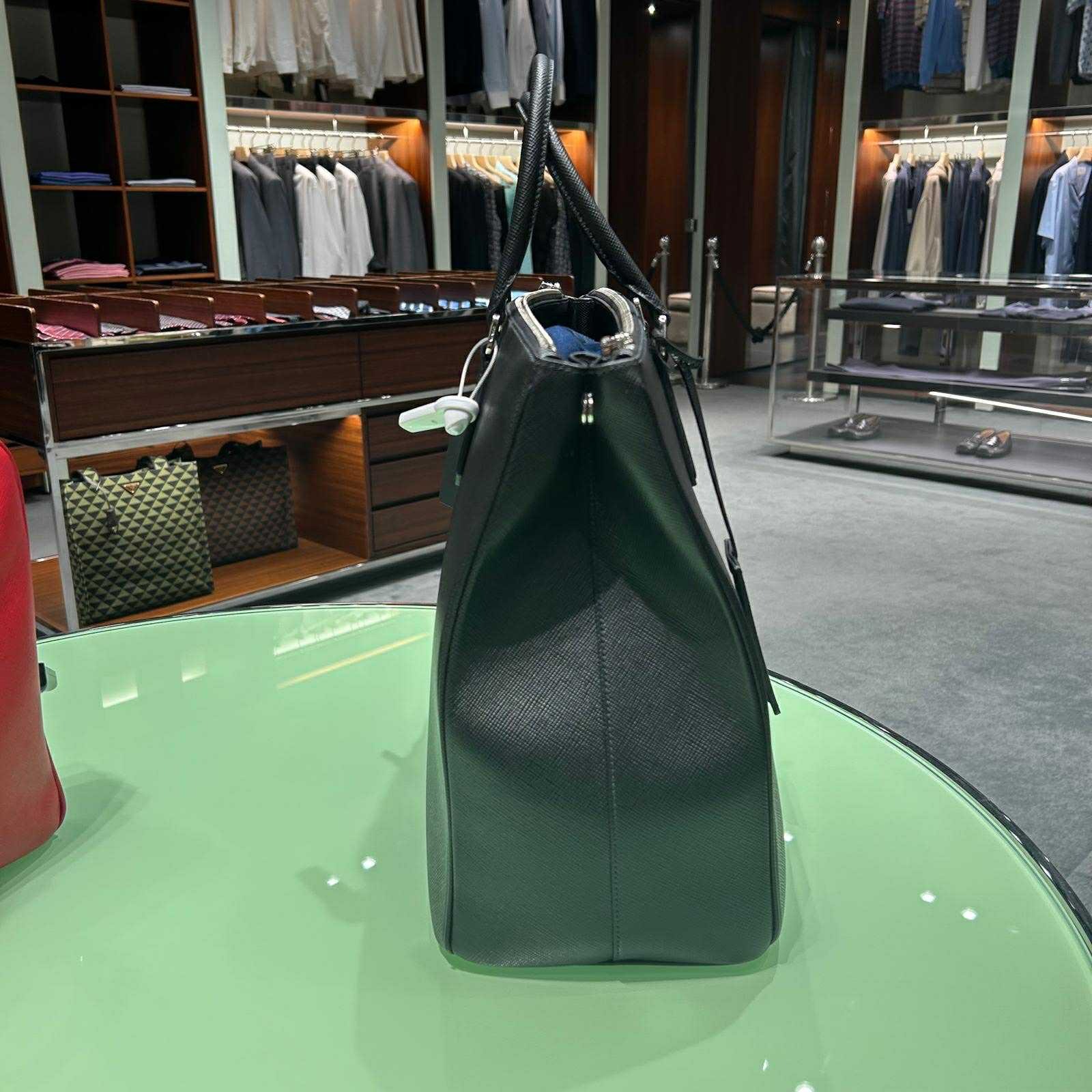 ★PRADA / プラダ★ サフィアーノ レザー バッグ 2VG047