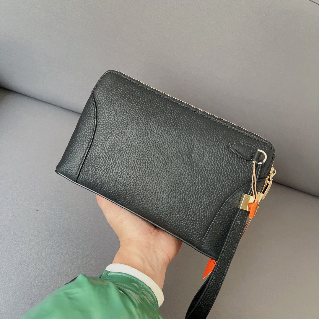 Hermesエルメス・レザークラッチバック