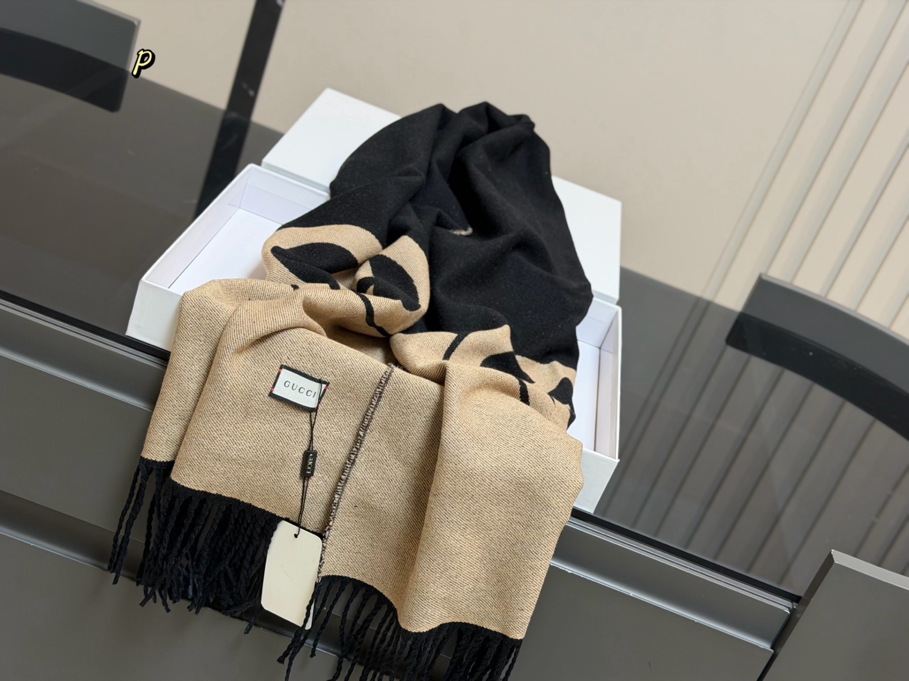 ★GUCCI★マフラー GGマーク★ユニセックス♪返品可 ウール素材