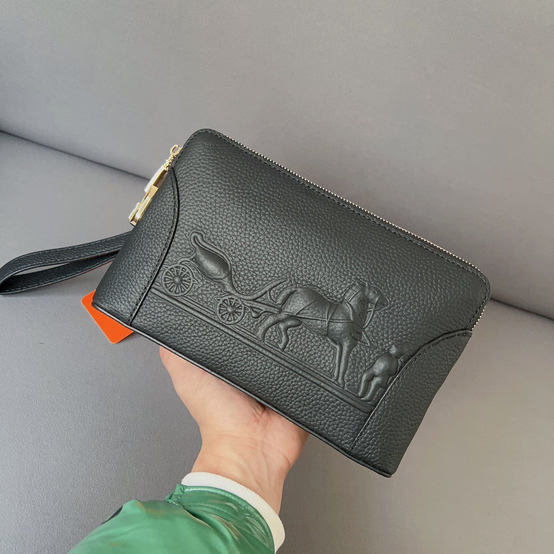 Hermesエルメス・レザークラッチバック