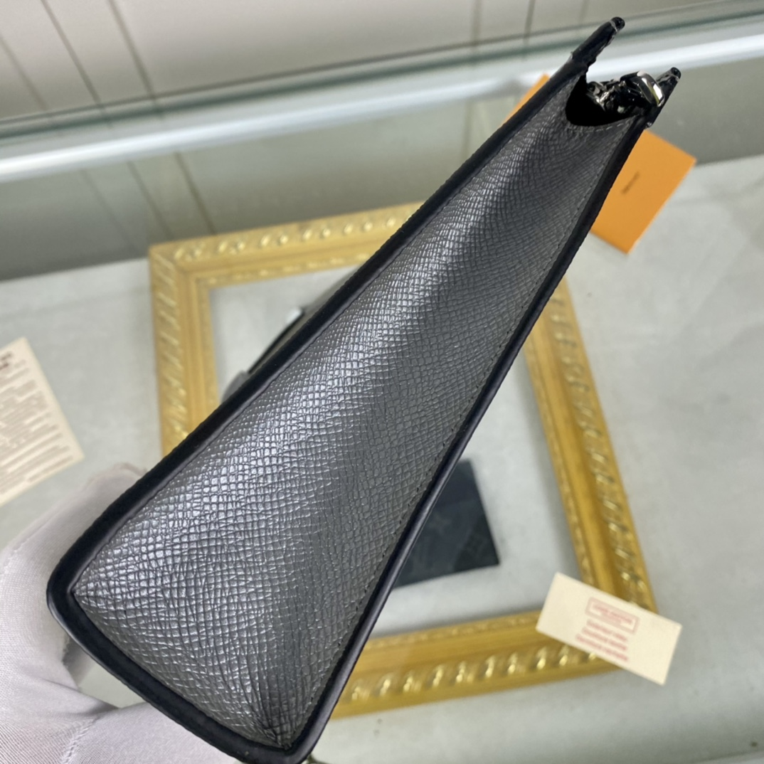 Louis Vuitton ヴォワヤージュ MM