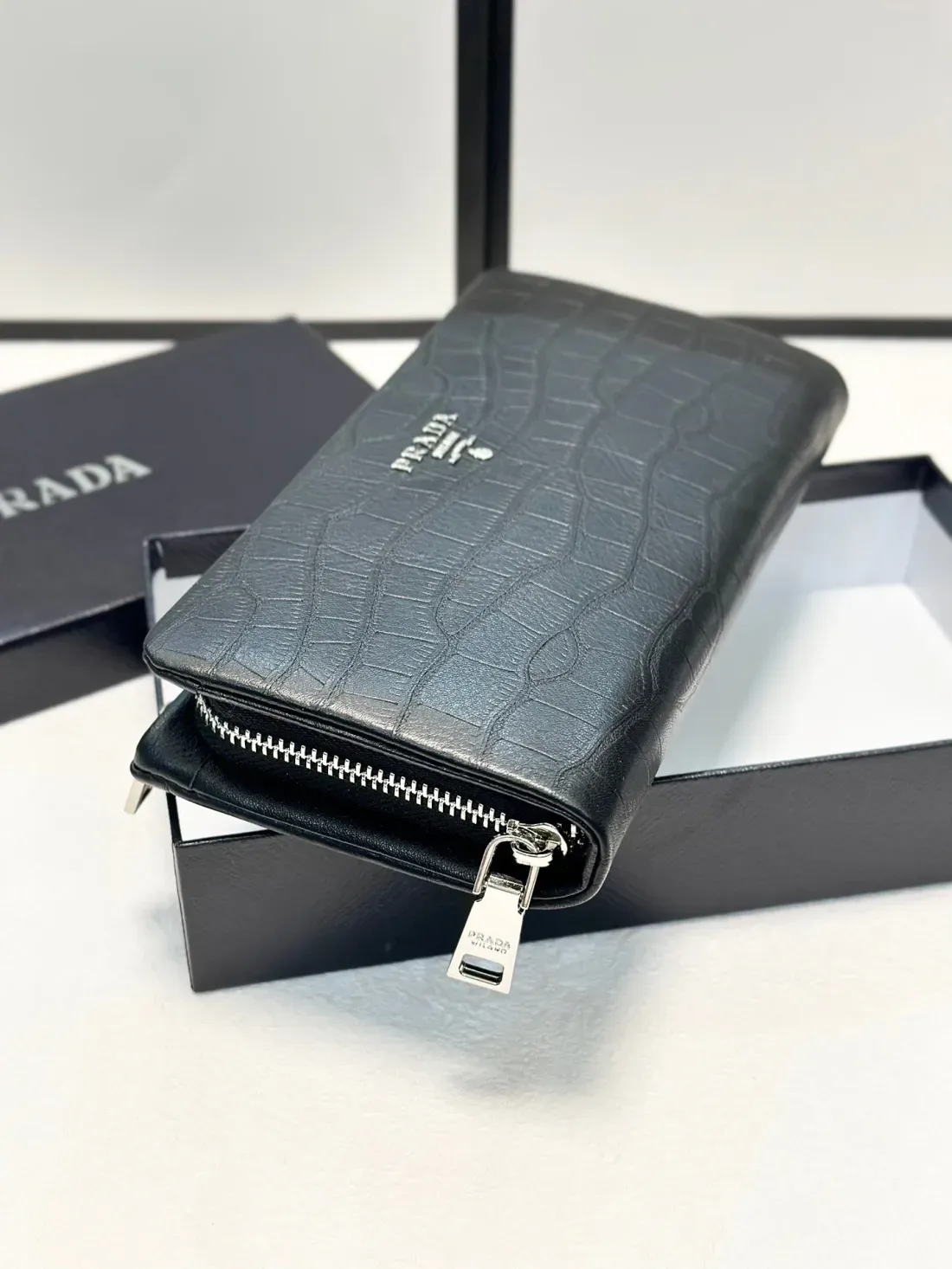 希少◆クロコの高級感◆PRADA ベアン Bearn 長財布