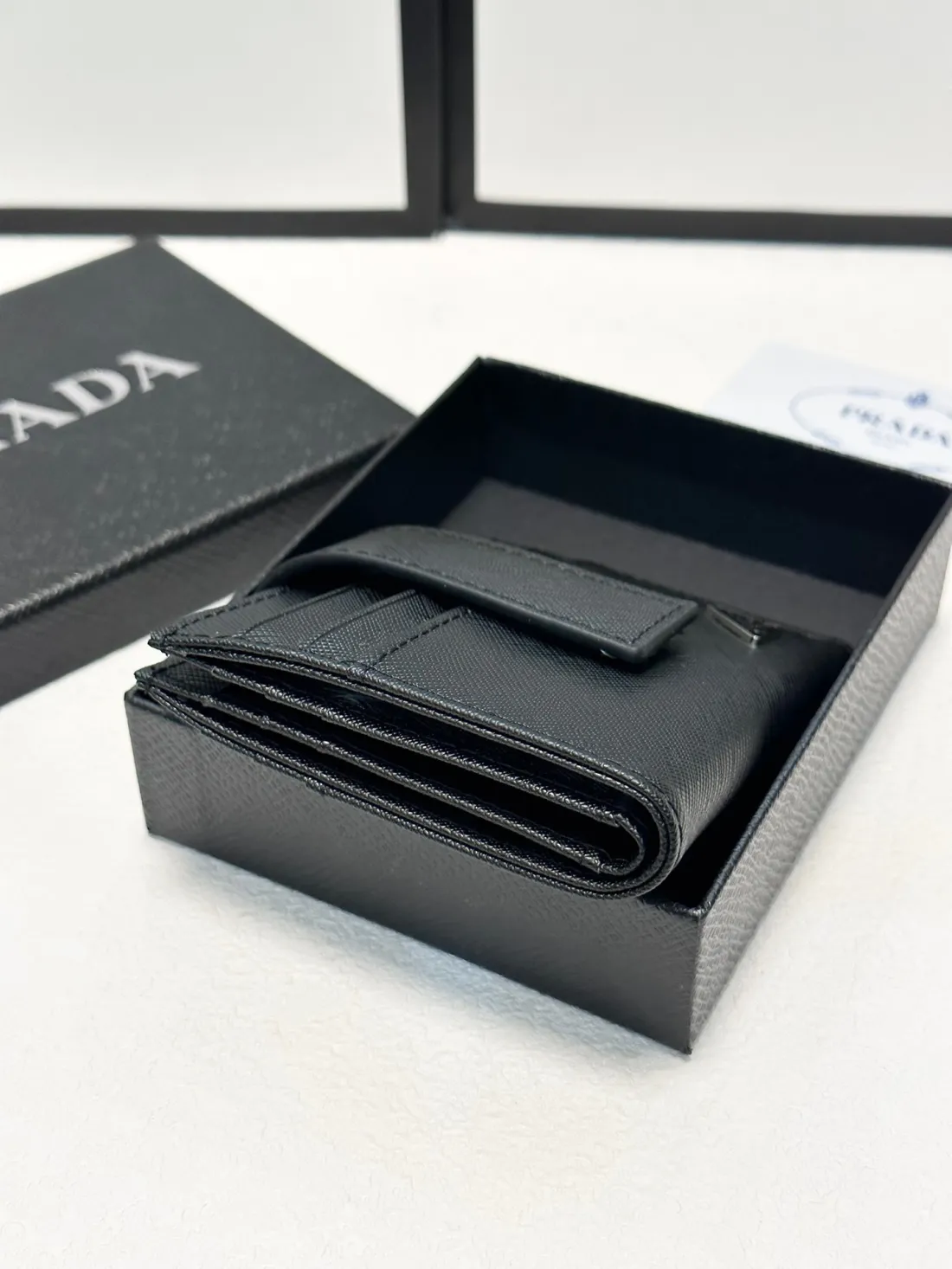 ★PRADA セール★ 2MC049★マイクログレイン　カードケ