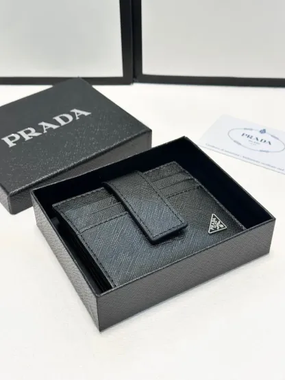 ★PRADA セール★ 2MC049★マイクログレイン　カードケ