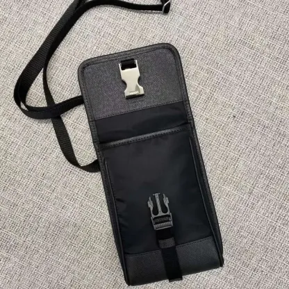 ☆PRADA leather smartphone case☆ショルダーバッグ