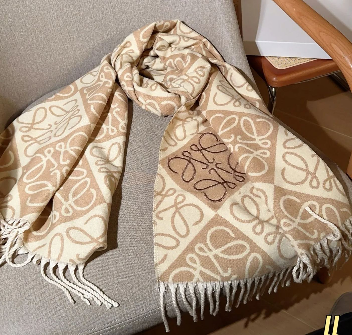 【LOEWE】ロエベ スカーフ ウール&カシミヤ