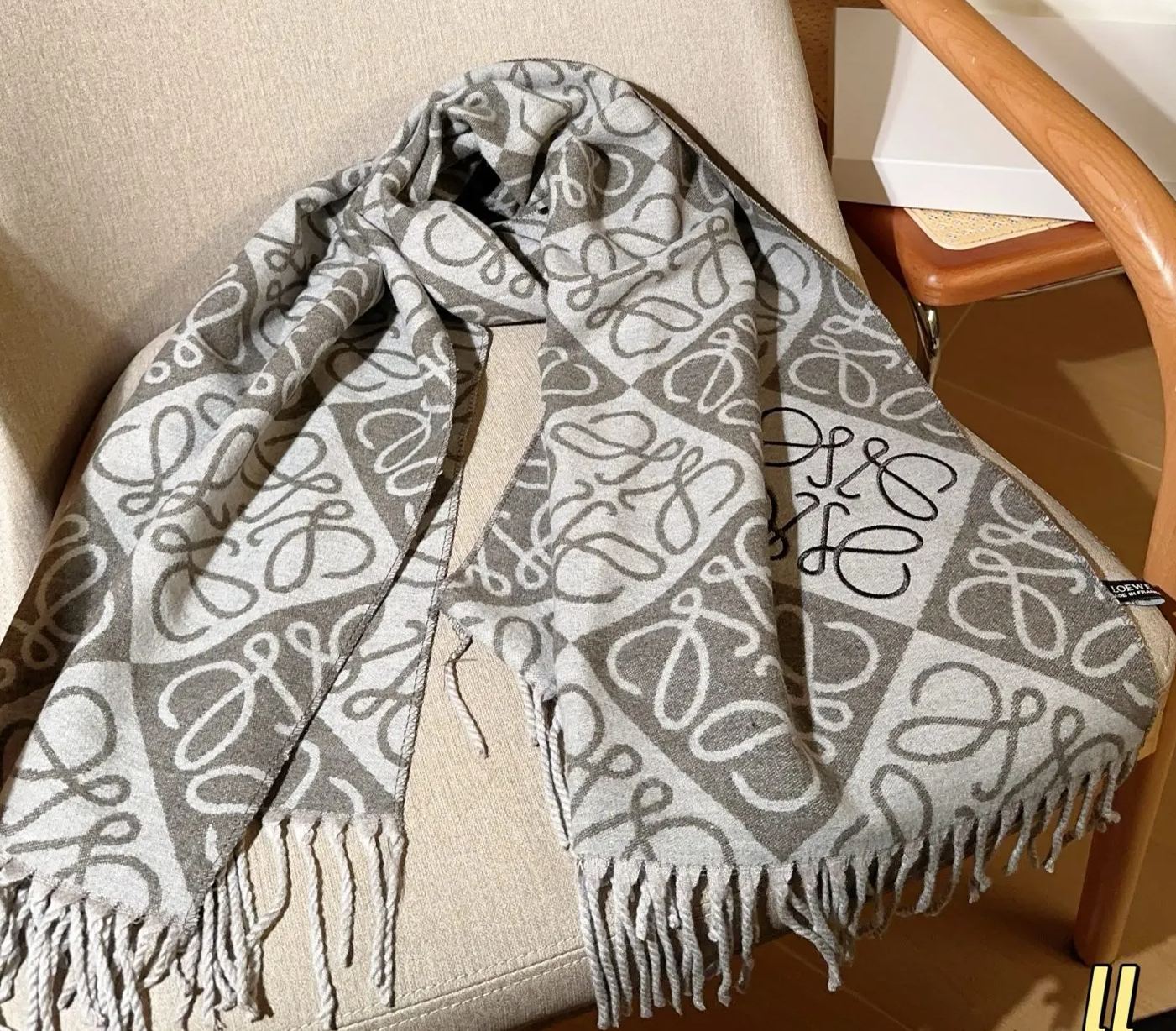 【LOEWE】ロエベ スカーフ ウール&カシミヤ