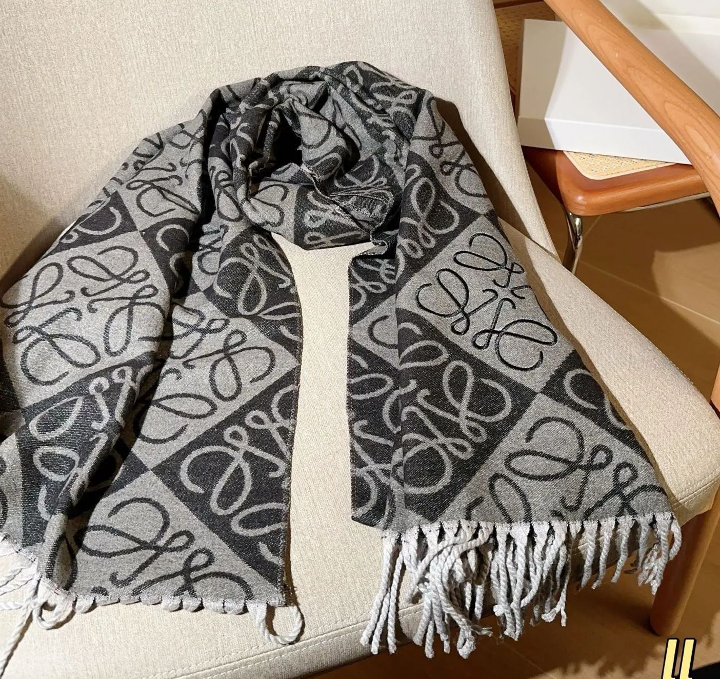 【LOEWE】ロエベ スカーフ ウール&カシミヤ