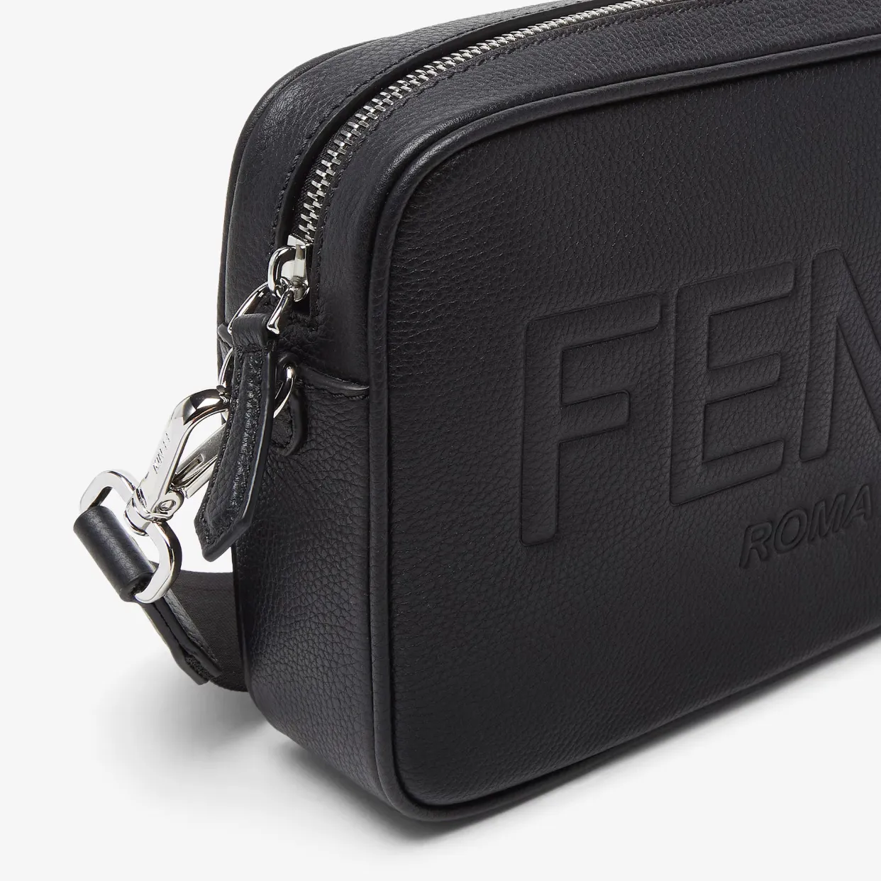 ◆FENDI ROMAカメラケース ブラックレザーバッグ