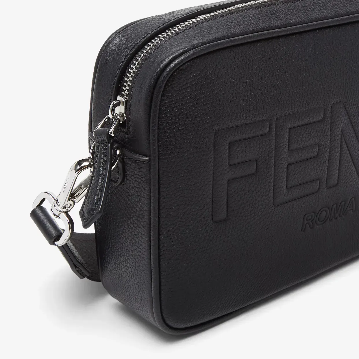 ◆FENDI ROMAカメラケース ブラックレザーバッグ